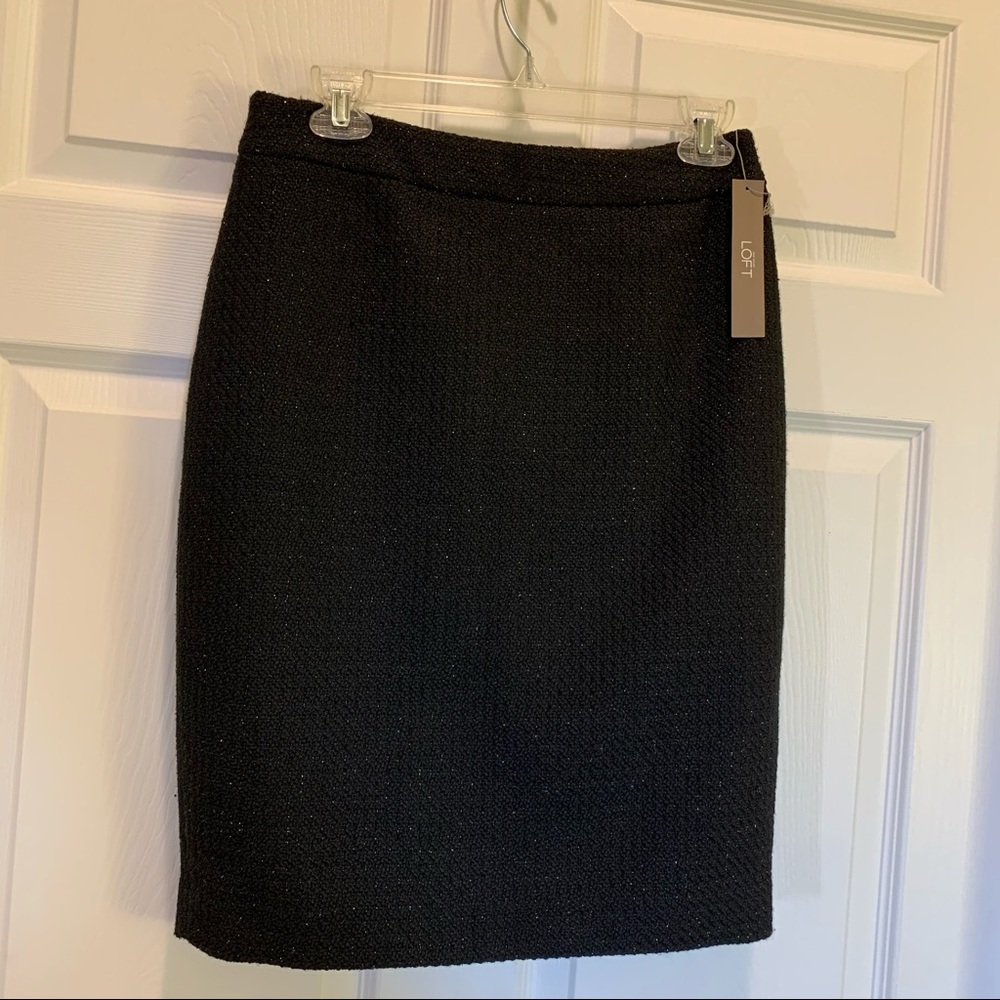 Ann Taylor Loft NWT Black Curvy Fit Skirt Size 6